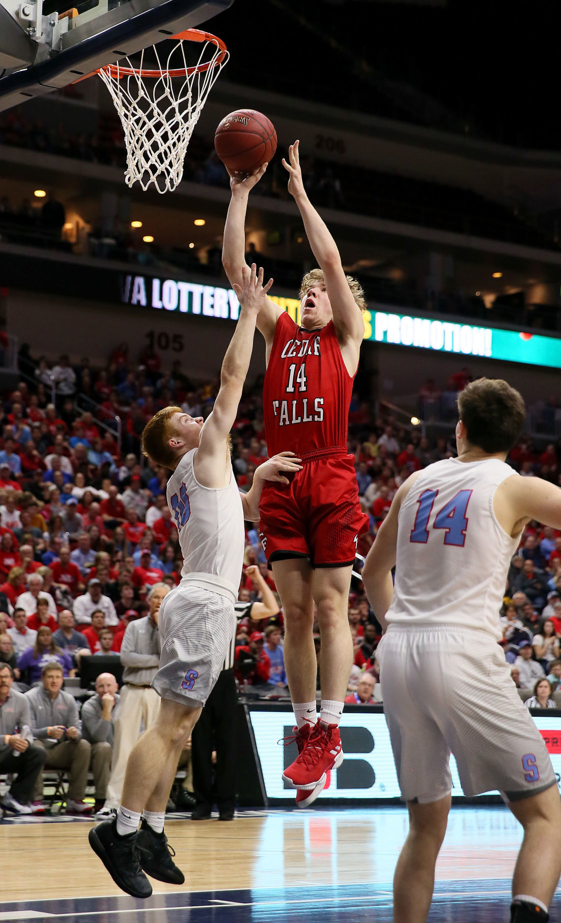 030819-CedarFalls-DubuqueSenior-012